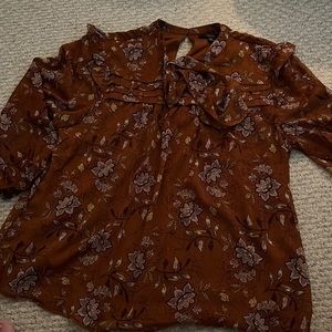 New lined rust floral blouse